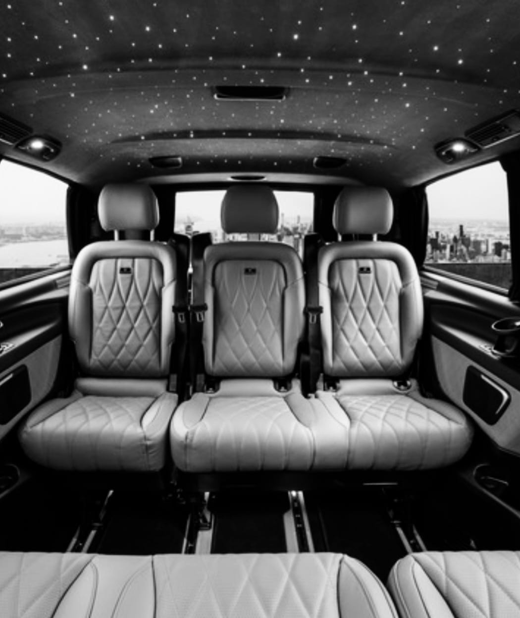 Private transfer Four Seasons to Swiss (Switzerland ) Vito - Viano - Classe V